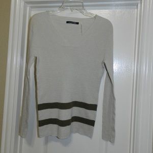 Dolce Cabo Sweater Ribbed Fitted V Neck XS